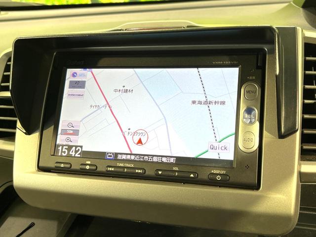 フリード Ｇ　エアロ　純正ナビ　バックカメラ　両側電動スライドドア　ＥＴＣ　Ｂｌｕｅｔｏｏｔｈ　スマートキー　オートエアコン　オートライト　アイドリングストップ　電動格納ミラー　ＨＩＤヘッドライト　純正１５インチアルミ（21枚目）