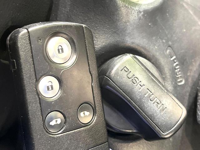 フリード Ｇ　エアロ　純正ナビ　バックカメラ　両側電動スライドドア　ＥＴＣ　Ｂｌｕｅｔｏｏｔｈ　スマートキー　オートエアコン　オートライト　アイドリングストップ　電動格納ミラー　ＨＩＤヘッドライト　純正１５インチアルミ（26枚目）