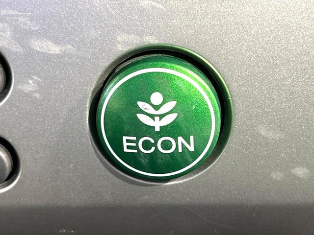 フリード Ｇ　エアロ　純正ナビ　バックカメラ　両側電動スライドドア　ＥＴＣ　Ｂｌｕｅｔｏｏｔｈ　スマートキー　オートエアコン　オートライト　アイドリングストップ　電動格納ミラー　ＨＩＤヘッドライト　純正１５インチアルミ（28枚目）