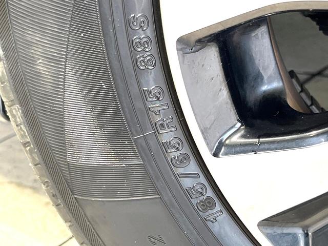 フリード Ｇ　エアロ　純正ナビ　バックカメラ　両側電動スライドドア　ＥＴＣ　Ｂｌｕｅｔｏｏｔｈ　スマートキー　オートエアコン　オートライト　アイドリングストップ　電動格納ミラー　ＨＩＤヘッドライト　純正１５インチアルミ（50枚目）