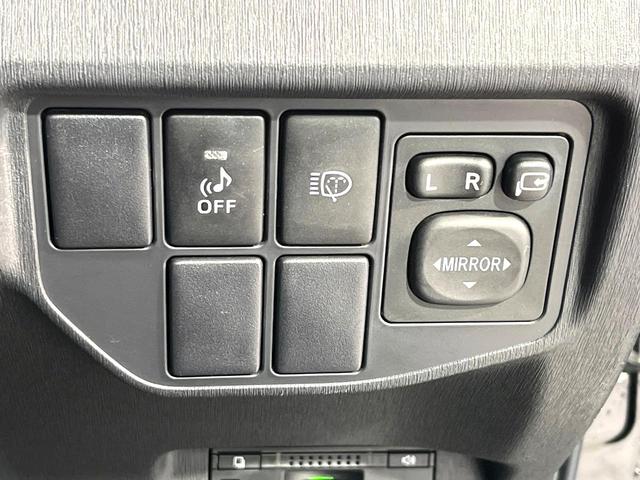 プリウス Ｇツーリングセレクションレザーパッケージ　純正８インチナビ　バックカメラ　プリクラッシュセーフティ　レーダークルーズコントロール　シートヒーター　ＥＴＣ　Ｂｌｕｅｔｏｏｔｈ　パワーシート　ＬＥＤヘッドライト　純正１７インチＡＷ　スマートキー（27枚目）