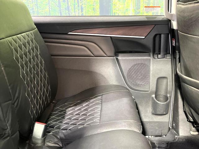 デリカＤ：５ Ｐ　４ＷＤ　純正１０インチナビ　全周囲カメラ　両側電動スライドドア　衝突被害軽減　レーダークルーズ　禁煙車　電動リヤゲート　パワーシート　ドラレコ　ＥＴＣ　純正１８アルミ　ＬＥＤヘッド（46枚目）