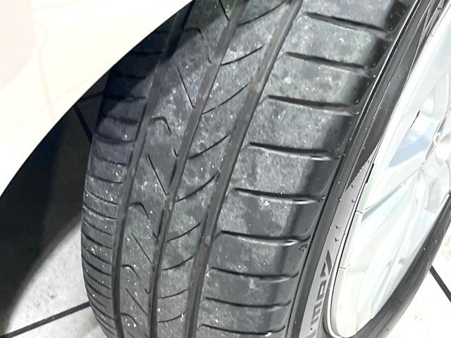 プリウス Ｓ　純正ＳＤナビ　バックカメラ　衝突被害軽減システム　レーダークルーズ　禁煙車　スマートキー　ＬＥＤヘッド　ビルトインＥＴＣ　純正１５インチアルミ　オートハイビーム　車線逸脱警報　オートライト（52枚目）