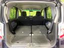 ラゲッジルームは、大容量のスペースを確保。普段のお買い物からレジャーまで、幅広く活躍してくれます!また、リアシートを倒すことでバリエーション豊かにお使いいただけます。