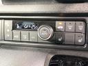 ベースグレード　ＳＤナビ　バックカメラ　両側電動スライドドア　シートヒーター　ロールサンシェード　禁煙　ＬＥＤヘッドライト　純正１４インチＡＷ　ＵＳＢソケット　ドラレコ　ＥＴＣ　ステアリングスイッチ　オートエアコン（29枚目）