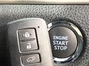 プレミアム　純正９インチナビ　バックカメラ　後期型　トヨタセーフティセンス　レーダークルーズ　禁煙車　電動リヤゲート　ハーフレザー　パワーシート　ドラレコ　ＥＴＣ　純正１８アルミ　コーナーセンサー　ＬＥＤヘッド（30枚目）