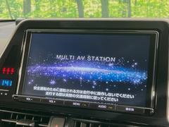 【純正９型ナビ】人気の純正９型ナビを装備しております。ナビの使いやすさはもちろん、オーディオ機能も充実！キャンプや旅行はもちろん、通勤や買い物など普段のドライブも楽しくなるはず♪ 4