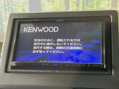 【ナビゲーション】目的地までしっかり案内してくれる使いやすいナビ。Ｂｌｕｅｔｏｏｔｈ接続すればお持ちのスマホやＭＰ３プレイヤーの音楽を再生可能！毎日の運転がさらに楽しくなります！！ 3