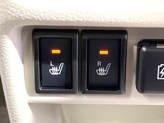 【シートヒーター】寒い日に重宝するシートヒーター！エアコンより早く温まってくれるので寒がりの人も安心ですね♪エアコンの温風は乾燥するから苦手、という方にもをおすすめです。 4