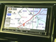 �ڽ����ʥӡۿ͵��ν����ʥӤ������������ǥ�����ǽ�⽼�¤��Ƥ��ꡢ�£�������������³����Ф������Υ��ޥۤ�ͣУ��ץ쥤�䡼�β��ڤ������ǽ�������α�ž������˳ڤ����ʤ�ޤ����� 3