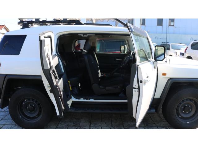 ＦＪクルーザー オフロードパッケージ　◆純正ルーフラック◆Ｒデフロック◆アルパインリヤモニター◆バックカメラ◆ＥＴＣ（32枚目）