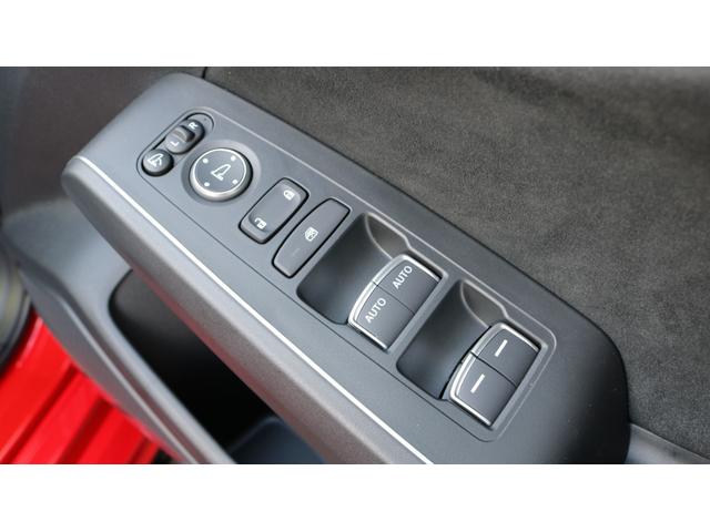 シビック タイプＲ　レーシングブラックパッケージ　ホンダセンシング　純正ナビ　フルセグＴＶ　バックモニター　ブラインドスポット　ＬＥＤヘッドライト　ＥＴＣ　ワイヤレス充電　純正１９インチＡＷ（32枚目）