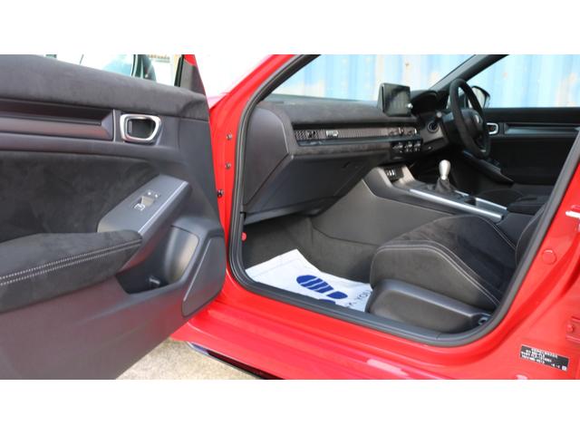 シビック タイプＲ　レーシングブラックパッケージ　ホンダセンシング　純正ナビ　フルセグＴＶ　バックモニター　ブラインドスポット　ＬＥＤヘッドライト　ＥＴＣ　ワイヤレス充電　純正１９インチＡＷ（49枚目）