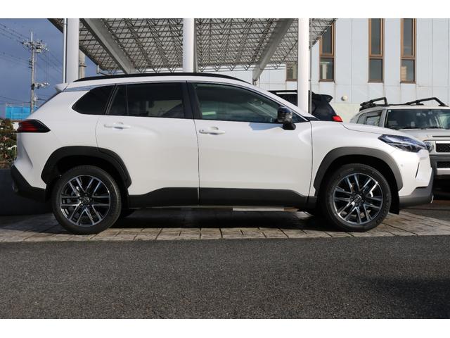 カローラクロス ハイブリッド　Ｚ　◆パノラマルーフ◆パノラミックビューモニター◆アダブティブハイビームシステム◆ブラインドスポットモニター◆ステアリングヒーター◆ＬＥＤリヤフォグランプ◆シートヒーター◆おくだけ充電◆ＥＴＣ２．０（15枚目）