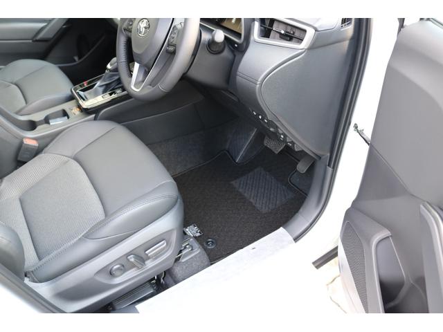 カローラクロス ハイブリッド　Ｚ　◆パノラマルーフ◆パノラミックビューモニター◆アダブティブハイビームシステム◆ブラインドスポットモニター◆ステアリングヒーター◆ＬＥＤリヤフォグランプ◆シートヒーター◆おくだけ充電◆ＥＴＣ２．０（22枚目）