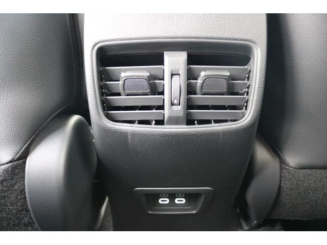 カローラクロス ハイブリッド　Ｚ　◆パノラマルーフ◆パノラミックビューモニター◆アダブティブハイビームシステム◆ブラインドスポットモニター◆ステアリングヒーター◆ＬＥＤリヤフォグランプ◆シートヒーター◆おくだけ充電◆ＥＴＣ２．０（52枚目）