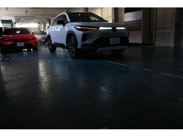 カローラクロス ハイブリッド　Ｚ　◆パノラマルーフ◆パノラミックビューモニター◆アダブティブハイビームシステム◆ブラインドスポットモニター◆ステアリングヒーター◆ＬＥＤリヤフォグランプ◆シートヒーター◆おくだけ充電◆ＥＴＣ２．０（77枚目）