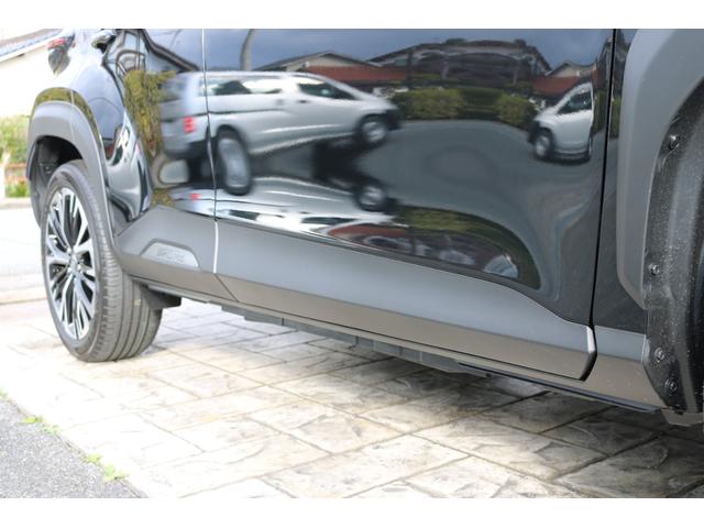 ヤリスクロス ハイブリッドＺ　◆アダプティブハイビームシステム◆カラーヘッドアップディスプレイ◆寒冷地仕様◆ハンズフリーパワーバックドア◆トヨタＴＭ＋ＰＶＭ＋ＰＫＳＢ◆バイカラーＬＥＤフォグランプ◆フロアマット（20枚目）