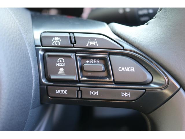 ヤリスクロス ハイブリッドＺ　◆アダプティブハイビームシステム◆カラーヘッドアップディスプレイ◆寒冷地仕様◆ハンズフリーパワーバックドア◆トヨタＴＭ＋ＰＶＭ＋ＰＫＳＢ◆バイカラーＬＥＤフォグランプ◆フロアマット（32枚目）