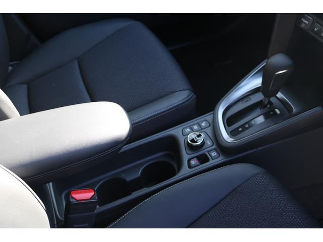 ヤリスクロス ハイブリッドＺ　◆アダプティブハイビームシステム◆カラーヘッドアップディスプレイ◆寒冷地仕様◆ハンズフリーパワーバックドア◆トヨタＴＭ＋ＰＶＭ＋ＰＫＳＢ◆バイカラーＬＥＤフォグランプ◆フロアマット（44枚目）