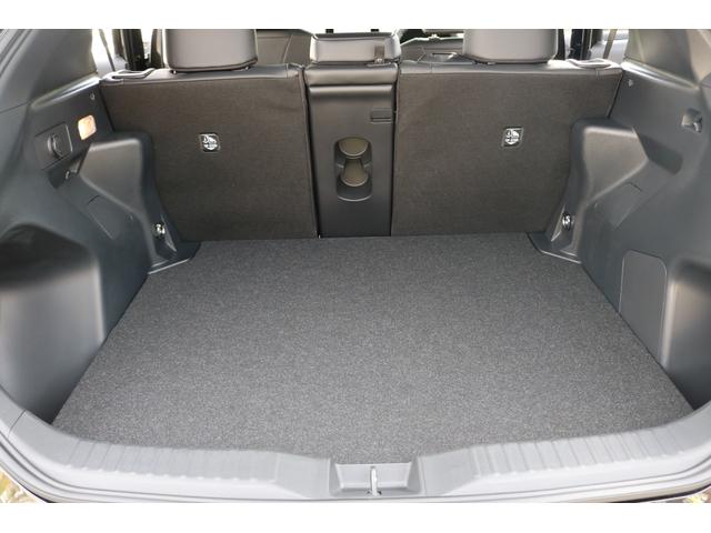 ヤリスクロス ハイブリッドＺ　◆アダプティブハイビームシステム◆カラーヘッドアップディスプレイ◆寒冷地仕様◆ハンズフリーパワーバックドア◆トヨタＴＭ＋ＰＶＭ＋ＰＫＳＢ◆バイカラーＬＥＤフォグランプ◆フロアマット（58枚目）