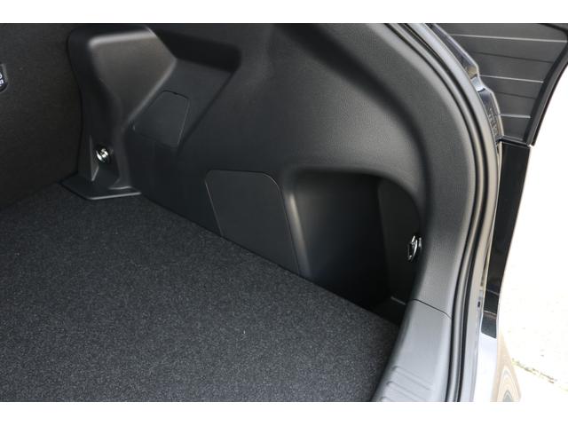 ヤリスクロス ハイブリッドＺ　◆アダプティブハイビームシステム◆カラーヘッドアップディスプレイ◆寒冷地仕様◆ハンズフリーパワーバックドア◆トヨタＴＭ＋ＰＶＭ＋ＰＫＳＢ◆バイカラーＬＥＤフォグランプ◆フロアマット（60枚目）