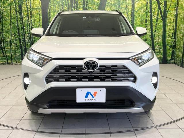 ＲＡＶ４ Ｇ　Ｚパッケージ　純正ディスプレイオーディオ　セーフティセンス　パノラミックビューモニター　ブラインドスポットモニター　メモリ機能付きパワーシート　電動リアレート　ＥＴＣ　ドライブレコーダー　純正１９インチＡＷ　禁煙車（15枚目）