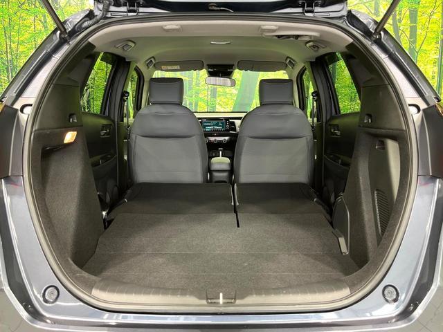 フィット ｅ：ＨＥＶ　ＲＳ　純正８型ナビ　バックカメラ　ホンダセンシング　レーダークルーズコントロール　パドルシフト　コーナーセンサー　スマートキー　ＬＥＤヘッドライト　オートライト　純正１６インチアルミホイール　ＥＴＣ（40枚目）