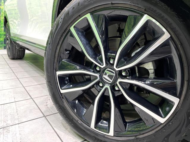 ヴェゼル ｅ：ＨＥＶ　Ｚ　純正９型ナビ　バックカメラ　ホンダセンシング　前席シートヒーター　ブラインドスポットモニター　パワーバックドア　シーケンシャルターンランプ　ステアリングヒーター　ＥＴＣ　ドラレコ純正１８インチアルミ（13枚目）