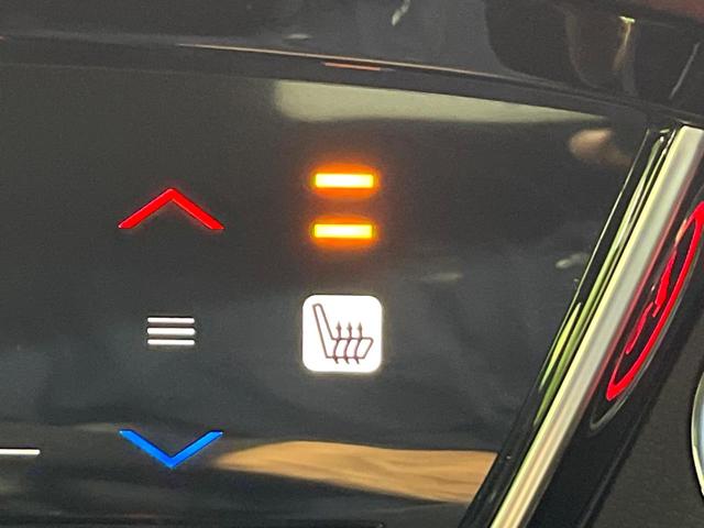 ヴェゼル ハイブリッドＺ・ホンダセンシング　純正８型ナビ　バックカメラ　前席シートヒーター　電動パーキングブレーキ　ＬＥＤヘッド＆フォグランプ　スマートキー　Ｂｌｕｅｔｏｏｔｈ再生　ＥＴＣ　ドライブレコーダー　純正１７インチアルミ　禁煙車（5枚目）