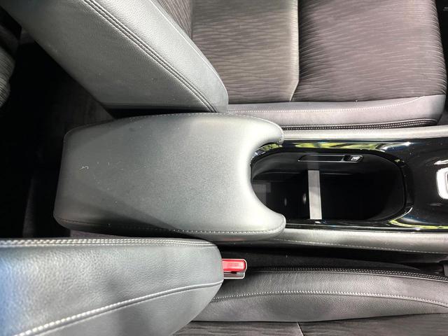 ヴェゼル ハイブリッドＺ・ホンダセンシング　純正８型ナビ　バックカメラ　前席シートヒーター　電動パーキングブレーキ　ＬＥＤヘッド＆フォグランプ　スマートキー　Ｂｌｕｅｔｏｏｔｈ再生　ＥＴＣ　ドライブレコーダー　純正１７インチアルミ　禁煙車（41枚目）