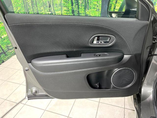 ヴェゼル ハイブリッドＺ・ホンダセンシング　純正８型ナビ　バックカメラ　前席シートヒーター　電動パーキングブレーキ　ＬＥＤヘッド＆フォグランプ　スマートキー　Ｂｌｕｅｔｏｏｔｈ再生　ＥＴＣ　ドライブレコーダー　純正１７インチアルミ　禁煙車（43枚目）