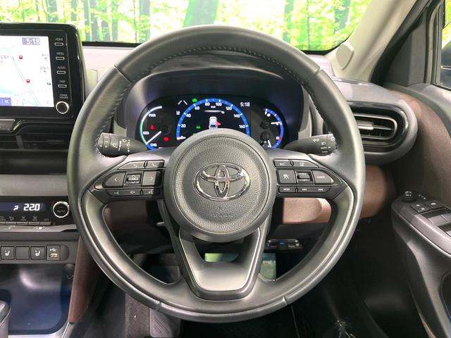 ヤリスクロス ハイブリッドＺ　純正８型ＤＡナビ付　バックカメラ　セーフティセンス　前席シートヒーター　電動パーキングブレーキ　パワーシート　オートマチックハイビーム　ＥＴＣ　ドライブレコーダー　スマートキー　禁煙車（11枚目）
