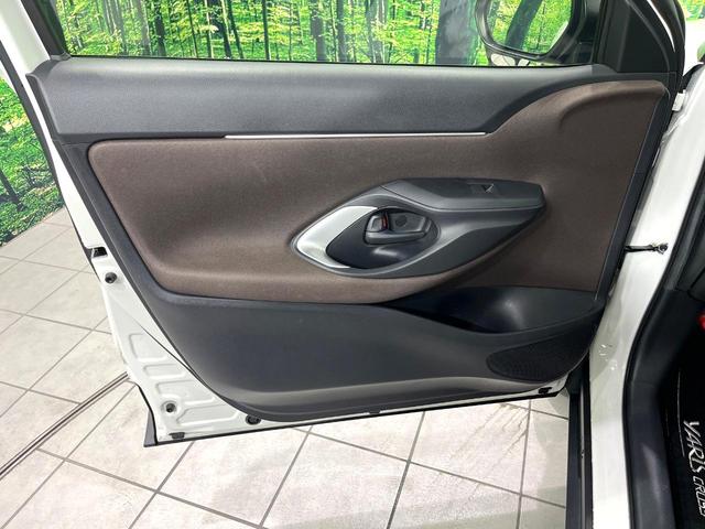 ヤリスクロス ハイブリッドＺ　純正８型ＤＡナビ付　バックカメラ　セーフティセンス　前席シートヒーター　電動パーキングブレーキ　パワーシート　オートマチックハイビーム　ＥＴＣ　ドライブレコーダー　スマートキー　禁煙車（40枚目）