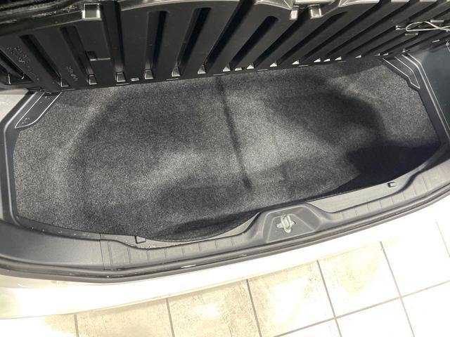 ヴォクシー ハイブリッドＳ－Ｇ　純正１０．５型ディスプレイオーディオ　後席モニター　快適利便ＰＫＧ　ハンズフリー両側電動スライドドア　レーダークルーズコントロール　バックカメラ　トヨタセーフティセンス　禁煙車（52枚目）