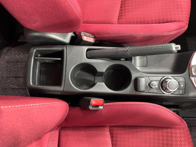 デミオ 15Sノーブルクリムゾン 純正マツダコネクトナビ バックカメラ 衝突軽減システム 前席シートヒーター ヘッドアップディスプレイ スマートキー オートライト ビルトインETC ドライブレコーダー 純正15インチアルミ 禁煙車(27枚目)