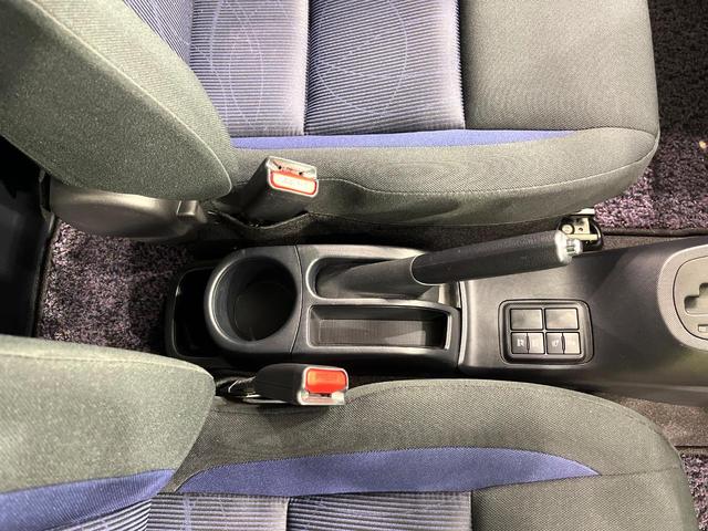 アクア S 純正ナビ バックカメラ キーレス オートエアコン ステアリングスイッチ ビルトインETC Bluetooth再生 電動格納ミラー ヘッドライトレベライザー 禁煙車(35枚目)