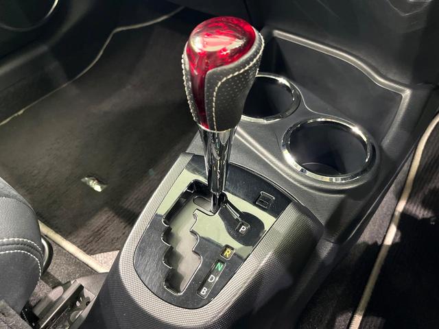 アクア G G’s BIG-X8型ナビ バックカメラ LEDヘッド ETC オートエアコン オートライト ステアリングスイッチ リモコンキー アルミペダル 電動格納ミラー パワーウィンドウ 純正17インチアルミ 禁煙車(24枚目)