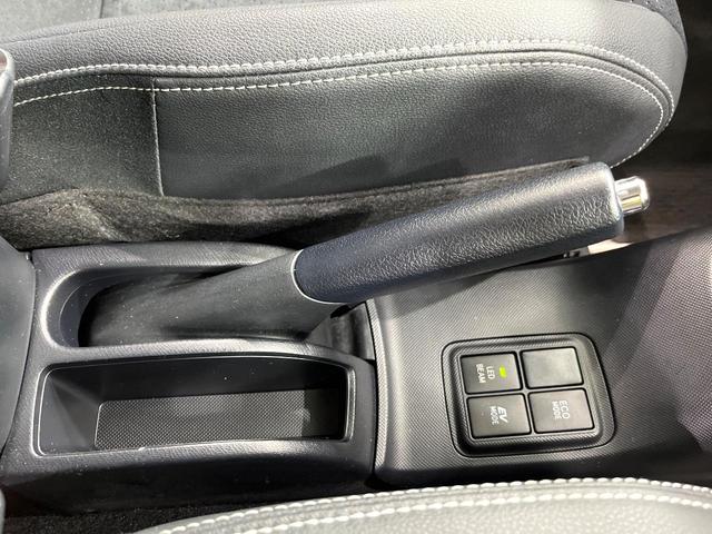 アクア G G’s BIG-X8型ナビ バックカメラ LEDヘッド ETC オートエアコン オートライト ステアリングスイッチ リモコンキー アルミペダル 電動格納ミラー パワーウィンドウ 純正17インチアルミ 禁煙車(25枚目)