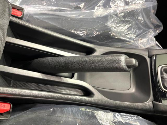 WR-V X 登録済未使用車 8型ホンダコネクトナビ バックカメラ ホンダセンシング LEDヘッド オートエアコン ステアリングスイッチ スマートキー 電動格納ミラー パワーウィンドウ 充電用USBジャック(25枚目)