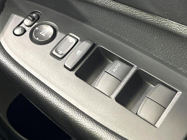 WR-V X 登録済未使用車 8型ホンダコネクトナビ バックカメラ ホンダセンシング LEDヘッド オートエアコン ステアリングスイッチ スマートキー 電動格納ミラー パワーウィンドウ 充電用USBジャック(45枚目)