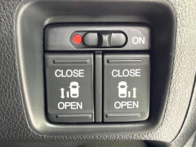 N-BOX G SSパッケージ SDナビ バックカメラ 両側電動スライドドア スマートキー HIDヘッドランプ オートライト ETC オートエアコン アイドリングストップ チップアップシート アームレスト 純正14インチアルミ(3枚目)