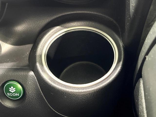 N-BOX G SSパッケージ SDナビ バックカメラ 両側電動スライドドア スマートキー HIDヘッドランプ オートライト ETC オートエアコン アイドリングストップ チップアップシート アームレスト 純正14インチアルミ(40枚目)