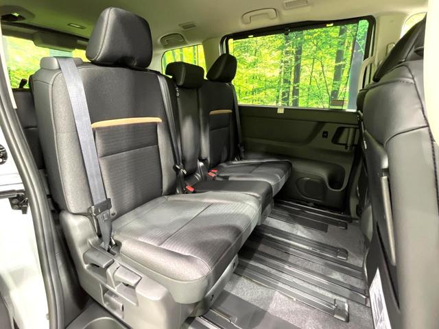 セレナ ｅ－パワー　ハイウェイスターＶ　登録済未使用車　純正１２．３型ナビ　アラウンドビューモニター　後方車輛検知　プロパイロット　インテリジェントエマージェンシーブレーキ　両側電動スライドドア　デジタルインナーミラー　ＥＴＣ２．０（9枚目）