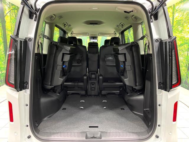 セレナ ｅ－パワー　ハイウェイスターＶ　登録済未使用車　純正１２．３型ナビ　アラウンドビューモニター　後方車輛検知　プロパイロット　インテリジェントエマージェンシーブレーキ　両側電動スライドドア　デジタルインナーミラー　ＥＴＣ２．０（11枚目）