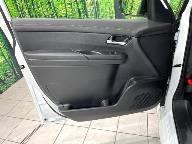 セレナ ｅ－パワー　ハイウェイスターＶ　登録済未使用車　純正１２．３型ナビ　アラウンドビューモニター　後方車輛検知　プロパイロット　インテリジェントエマージェンシーブレーキ　両側電動スライドドア　デジタルインナーミラー　ＥＴＣ２．０（49枚目）