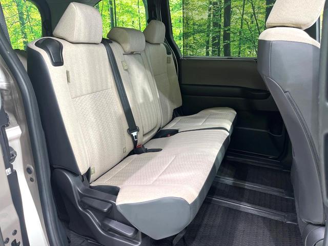 ノア G 純正10.5型ナビ 13.2型フリップダウンモニター 両側電動スライドドア セーフティセンス パノラミックビューモニター ユニバーサルステップ 前席シートヒーター ETC2.0 ドラレコ 禁煙車(9枚目)