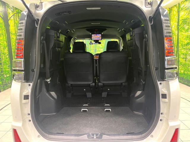 ヴォクシー ZS 煌III BIG-X9型ナビ バックカメラ フリップダウンモニター セーフティセンス 両側電動スライドドア LEDヘッド&フォグランプ スマートキー ETC ドライブレコーダー アイドリングストップ 禁煙車(11枚目)