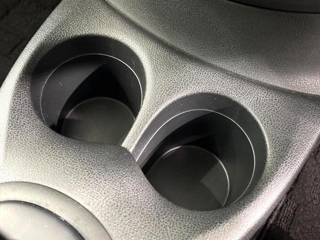 ノート ライダー ドライブレコーダー オーディオ スマートキー 革巻きステアリング アイドリングストップ 電動格納ミラー 純正15インチアルミ ヘッドライトレベライザー バニティミラー プライバシーガラス(32枚目)