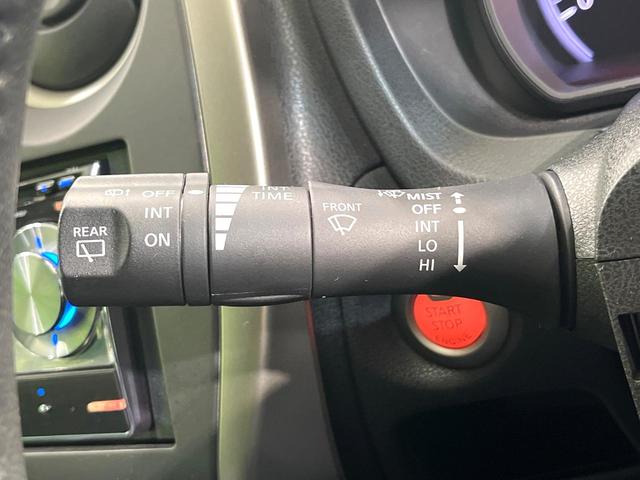 ノート ライダー ドライブレコーダー オーディオ スマートキー 革巻きステアリング アイドリングストップ 電動格納ミラー 純正15インチアルミ ヘッドライトレベライザー バニティミラー プライバシーガラス(34枚目)